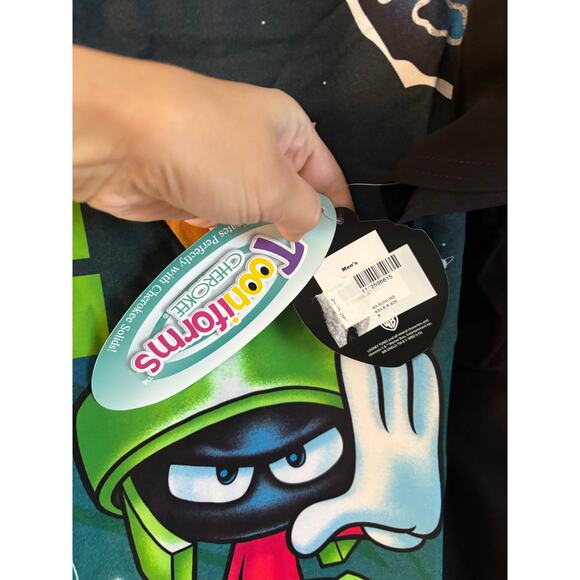 Marvin the Martian Cherokee Scrubs Tooniforms Mens V Neck Top Small NWT - Picture 6 of 6